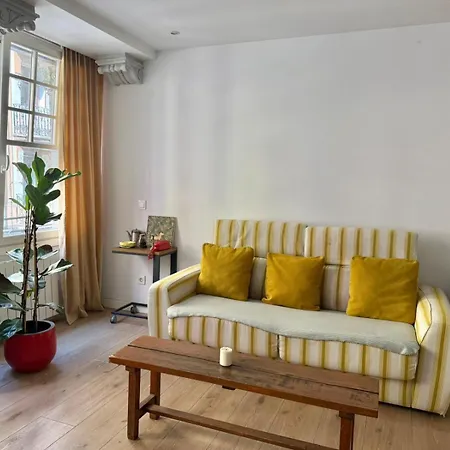 Apartamento Palacete Frente Al Casco Viejo De Bilbau