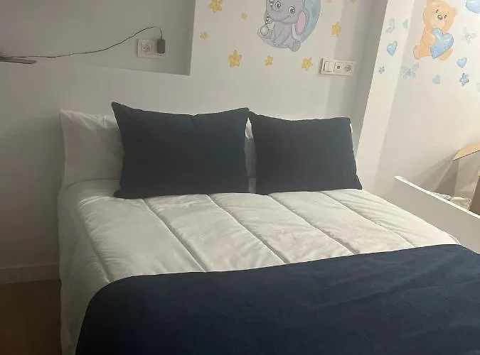 Palacete Frente Al Casco Viejo De דירה *