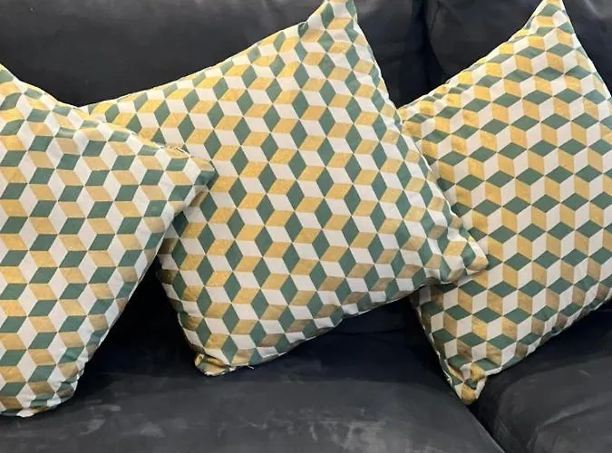 Palacete Frente Al Casco Viejo De דירה *