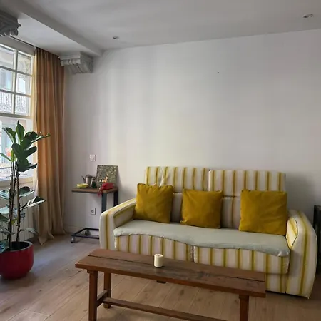 Apartamento Palacete Frente Al Casco Viejo De *