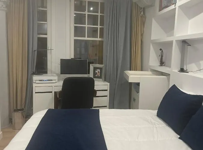 Palacete Frente Al Casco Viejo De Daire